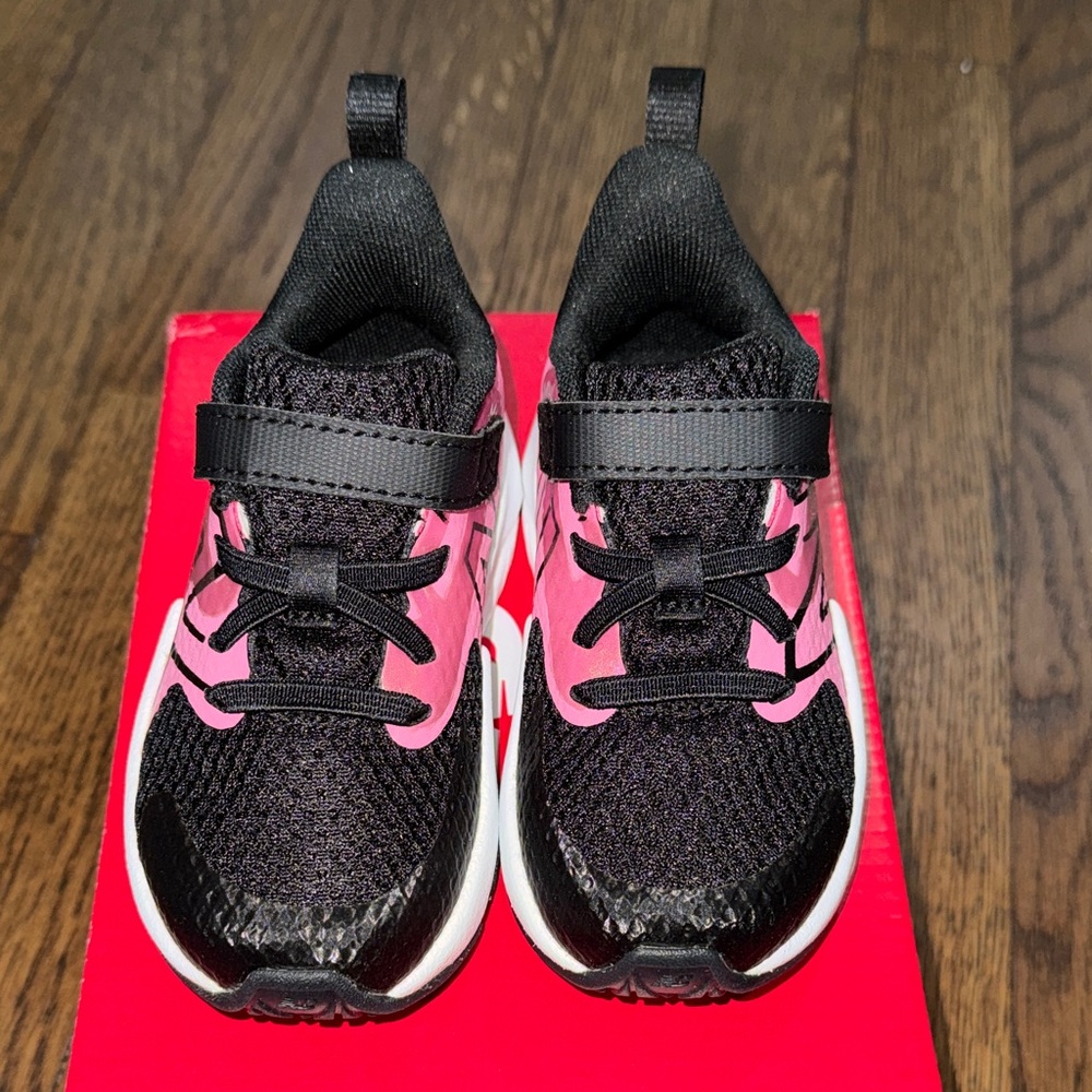 New Balance Kids' Pink and Black Sneakers - Picture 2 of 5